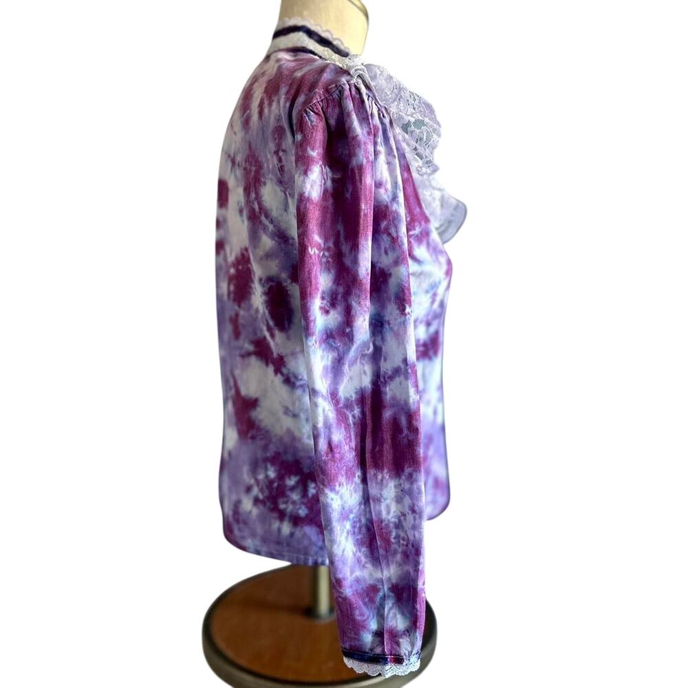 Womens Top Medium Tie Dye Purple Long Sleeve Button Up Western Style Lace Trim - Picture 5 of 8